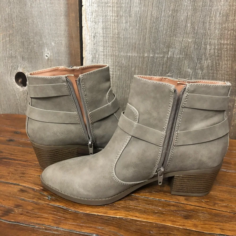 Indigo Rd. Faux Leather Ankle Boots Size 9 M Women’s